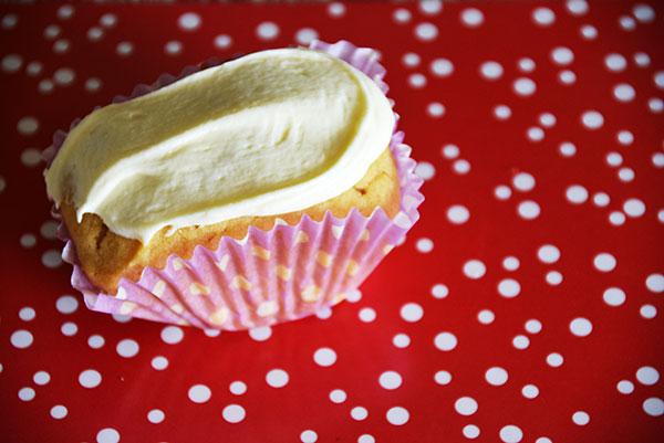 Lemon Sunshine Cupcakes – an Illustrated Recipe